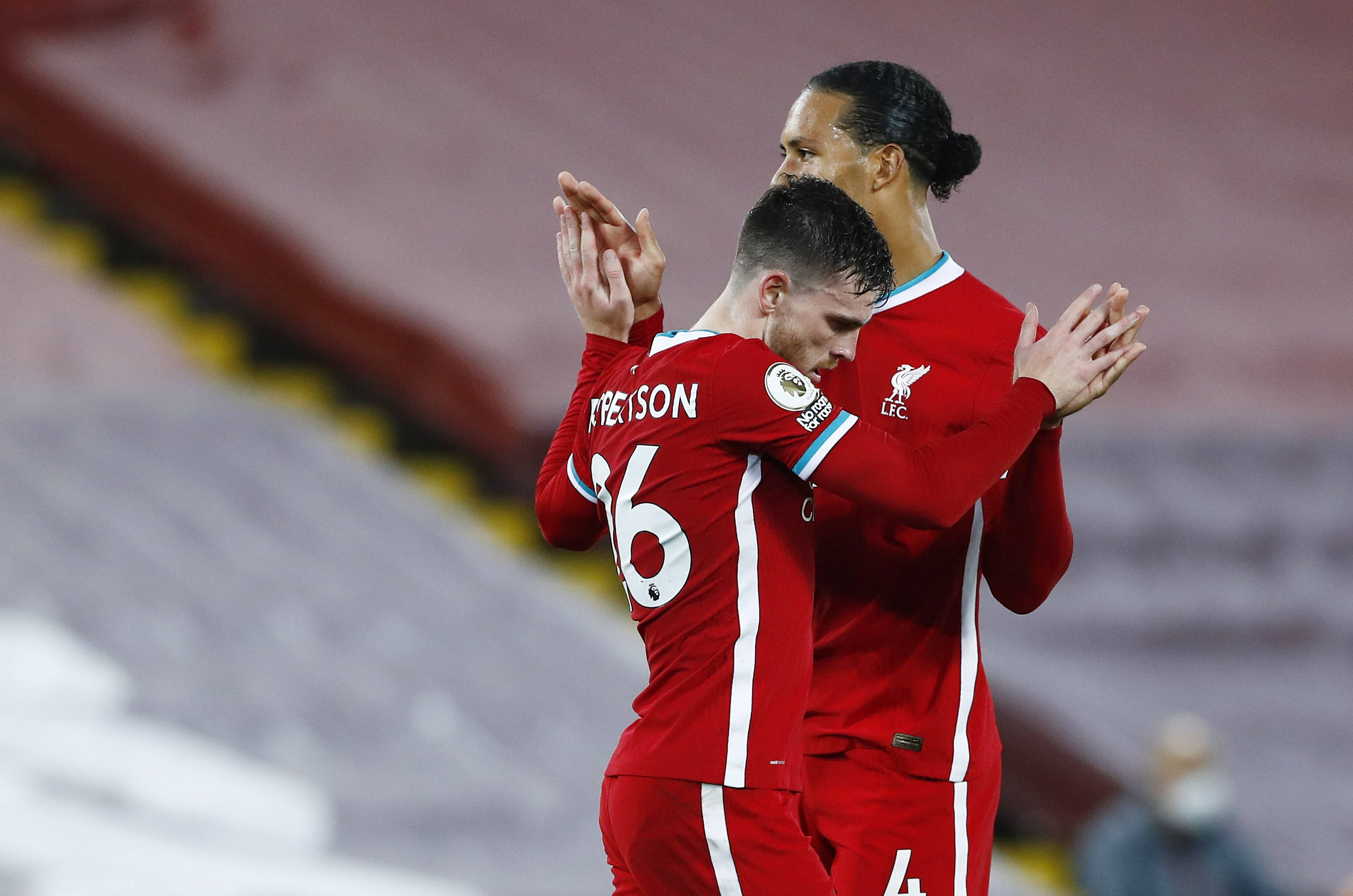 他在配文中 他在配文中